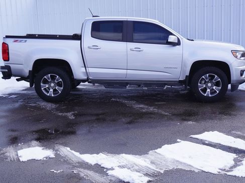 Used 2020 Chevrolet Colorado Z71 image 2