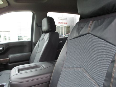 Used 2021 Chevrolet Silverado 1500 RST w/ Bed Protection Package AWD/4WD image 14