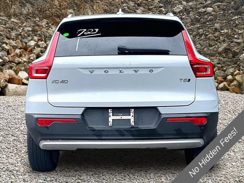 Used 2020 Volvo XC40 T5 Momentum w/ Premium Package AWD/4WD image 4