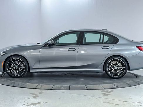 Used 2023 BMW 330i Sedan w/ M Sport Package RWD image 5