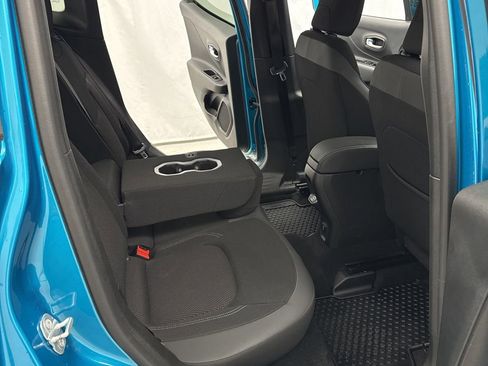 Used 2022 Jeep Renegade Altitude w/ Convenience Group image 29