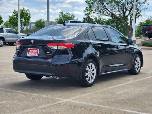 Used 2026 Toyota Corolla LE FWD image 3