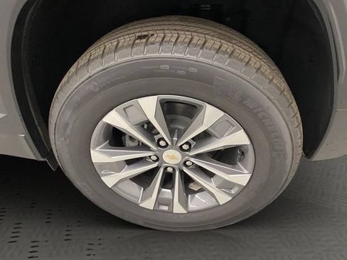 New 2026 Chevrolet Equinox LT w/ Safety and Technology Package AWD/4WD image 16