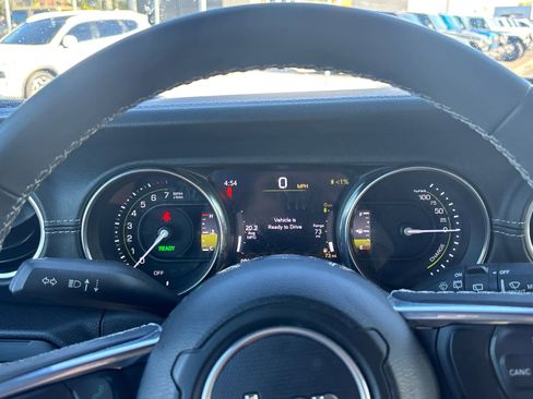 Used 2023 Jeep Wrangler Sahara image 10