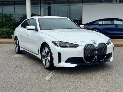 Used 2025 BMW i4 xDrive40i w/ Parking Assistance Package AWD/4WD image 13