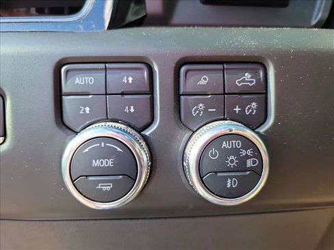 Used 2025 GMC Sierra 1500 AT4 w/ AT4 Premium Package AWD/4WD image 20