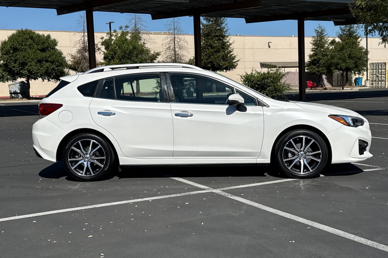 Used 2017 Subaru Impreza 2.0i Limited w/ Moonroof/BSD & Rcta/Eyesight AWD/4WD image 10