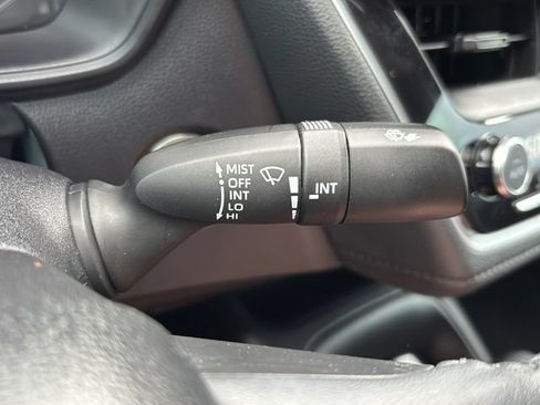 Used 2025 Toyota Corolla SE FWD image 22
