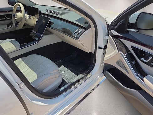 Used 2023 Mercedes-Benz S 500 4MATIC image 13