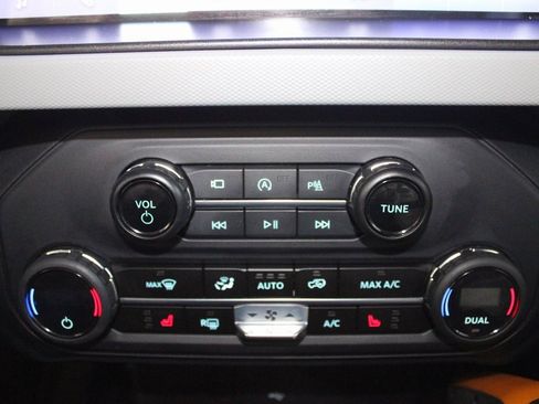 Used 2023 Ford Bronco Badlands w/ Sasquatch Package image 36