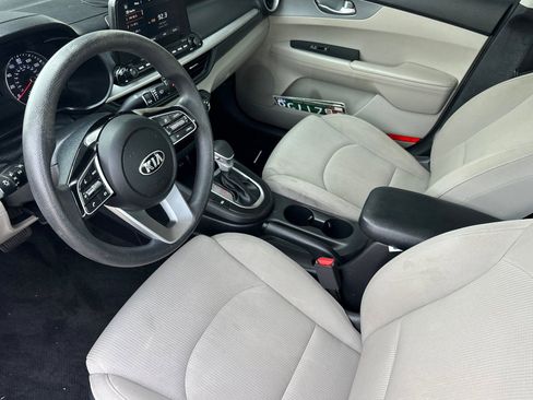 Used 2021 Kia Forte LXS FWD image 10