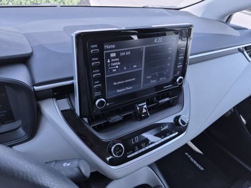 Used 2021 Toyota Corolla LE w/ Carpet Mat Package (TMS) FWD image 27