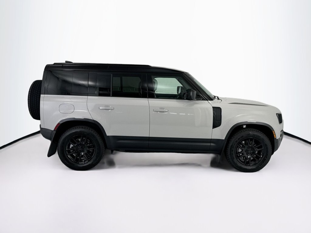 New 2026 Land Rover Defender 110 S AWD/4WD image 4