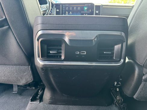 Used 2023 Chevrolet Silverado 1500 LTZ AWD/4WD image 36