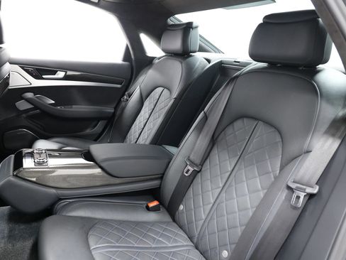 Used 2016 Audi S8 Plus AWD/4WD image 3