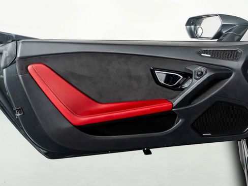 Used 2017 Lamborghini Huracan LP 610-4 image 47