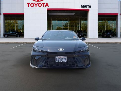 Used 2025 Toyota Camry SE w/ Convenience Package FWD image 9