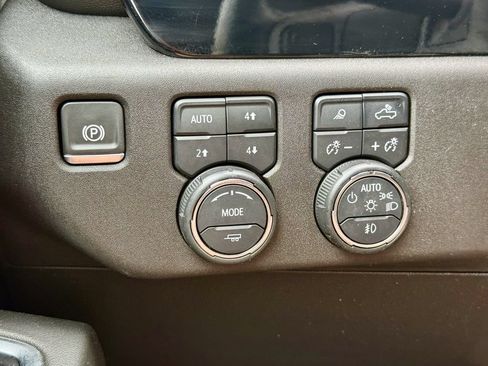 Used 2024 Chevrolet Silverado 2500 LTZ w/ LTZ Plus Package AWD/4WD image 29