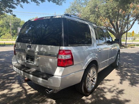 Used 2017 Ford Expedition Platinum RWD image 7
