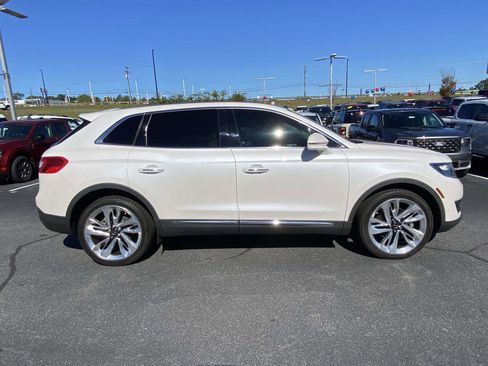 Used 2018 Lincoln MKX Black Label w/ Driver Assistance Package image 4