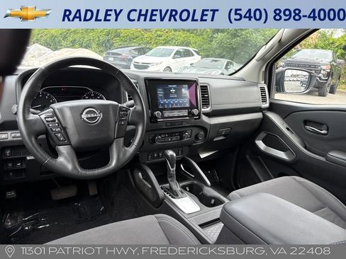 Used 2024 Nissan Frontier SV w/ SV Convenience Package image 22