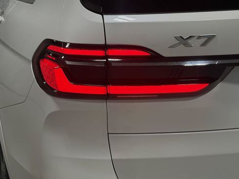Used 2024 BMW X7 xDrive40i w/ Executive Package AWD/4WD image 35