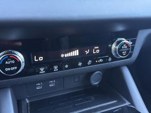 New 2026 Mitsubishi Outlander FWD image 19