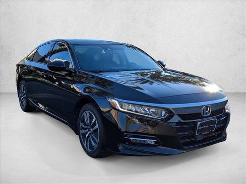 Used 2018 Honda Accord EX image 3