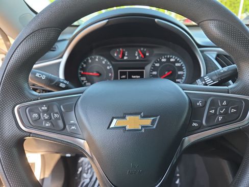 Used 2023 Chevrolet Malibu LT FWD image 23