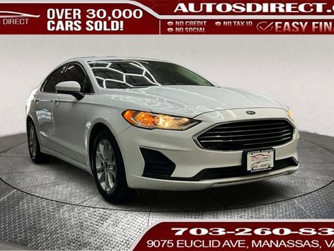 Used 2020 Ford Fusion SE image 1