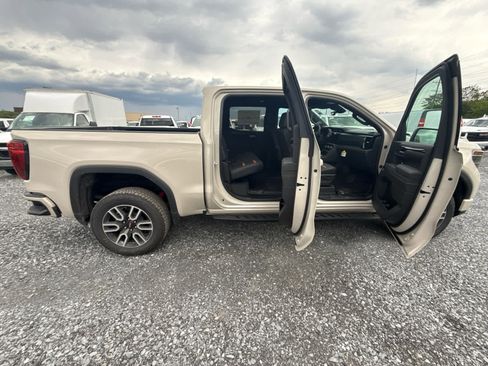 New 2026 GMC Sierra 1500 AT4 w/ AT4 Premium Package AWD/4WD image 34
