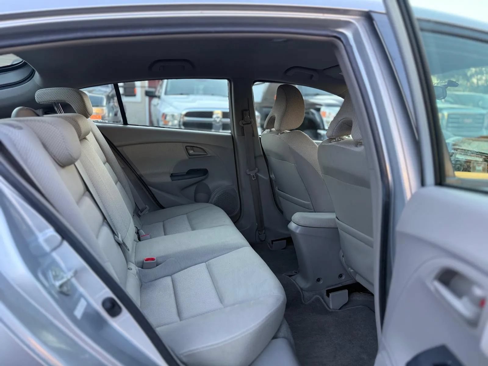 Used 2010 Honda Insight EX image 11