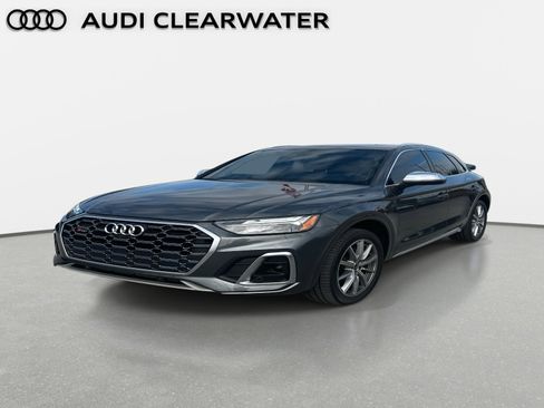 Used 2023 Audi SQ5 Premium Plus w/ Premium Plus Package image 2