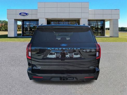 New 2025 Ford Expedition Max Active image 5