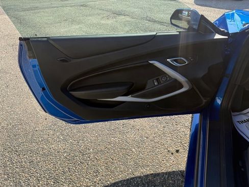 Used 2018 Chevrolet Camaro SS RWD image 11