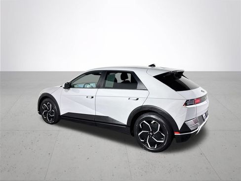 Used 2024 Hyundai Ioniq 5 SEL RWD image 8
