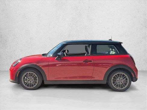 Certified 2025 MINI Cooper 2-Door Hardtop image 9