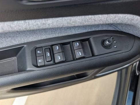 Used 2025 Jeep Compass Sport AWD/4WD image 21