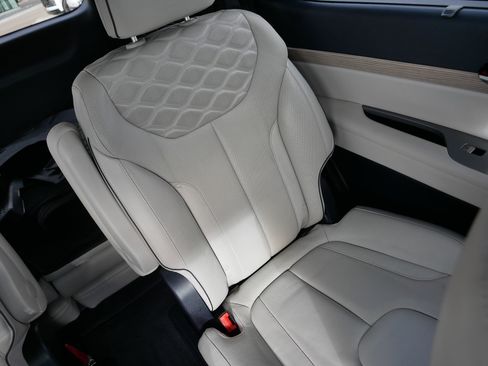 Used 2021 Hyundai Palisade Limited image 14