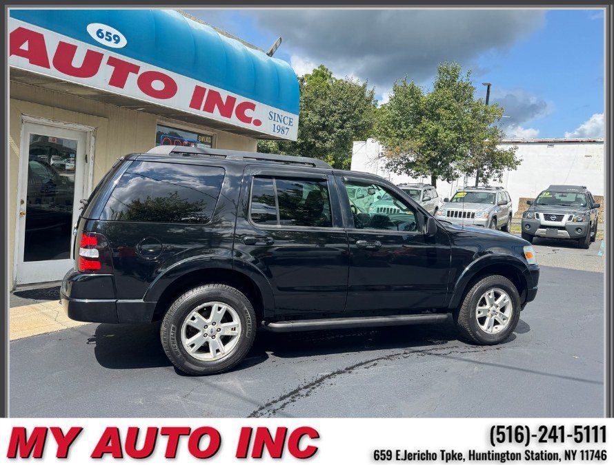 Used 2010 Ford Explorer XLT AWD/4WD image 3