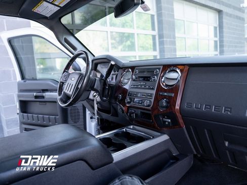 Used 2012 Ford F350 Lariat w/ Lariat Interior Pkg image 22
