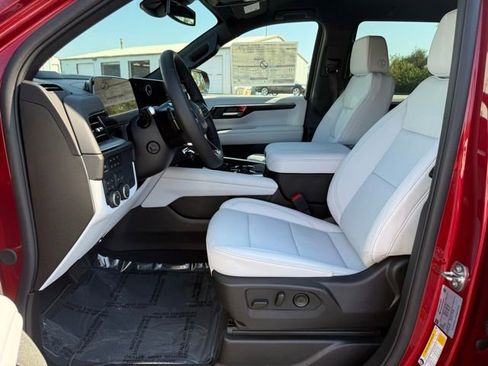 New 2025 Chevrolet Tahoe Premier AWD/4WD image 16