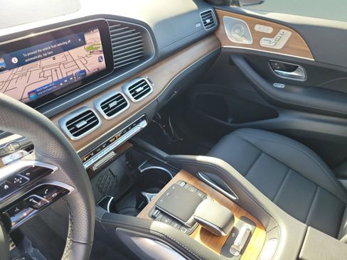 Certified 2025 Mercedes-Benz GLS 450 4MATIC image 20