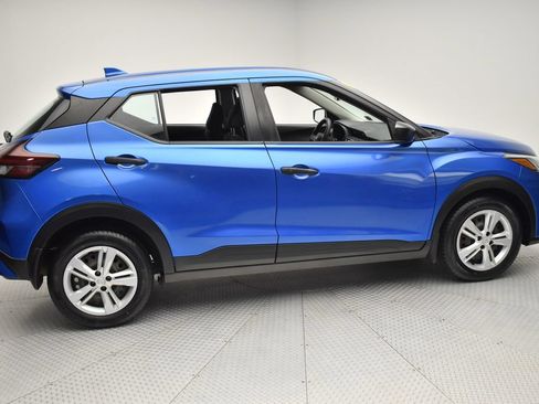 Used 2024 Nissan Kicks S FWD image 4