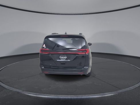 New 2026 Chrysler Pacifica Select image 14