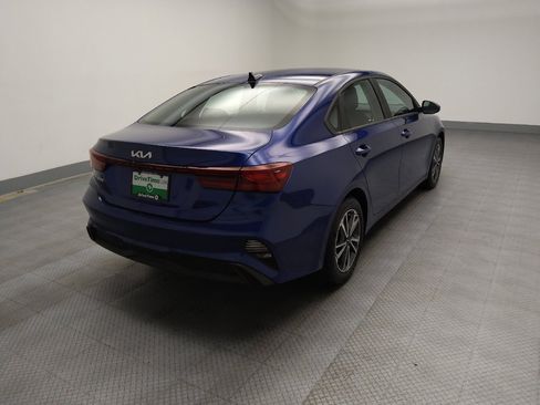 Used 2023 Kia Forte LXS image 9