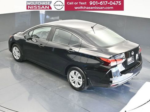 Used 2025 Nissan Versa S w/ Trunk Package image 32