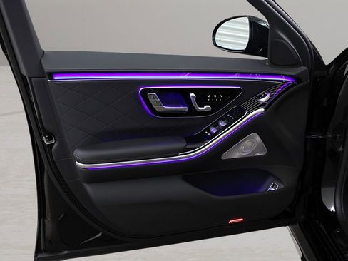 Used 2025 Mercedes-Benz S 580 4MATIC Sedan image 11