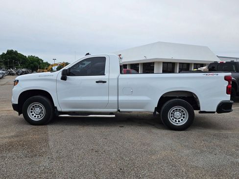 Used 2025 Chevrolet Silverado 1500 W/T w/ Trailering Package AWD/4WD image 2