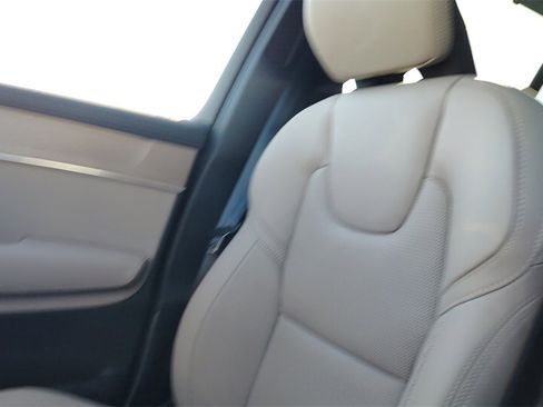 New 2026 Volvo XC90 B6 Ultra image 25